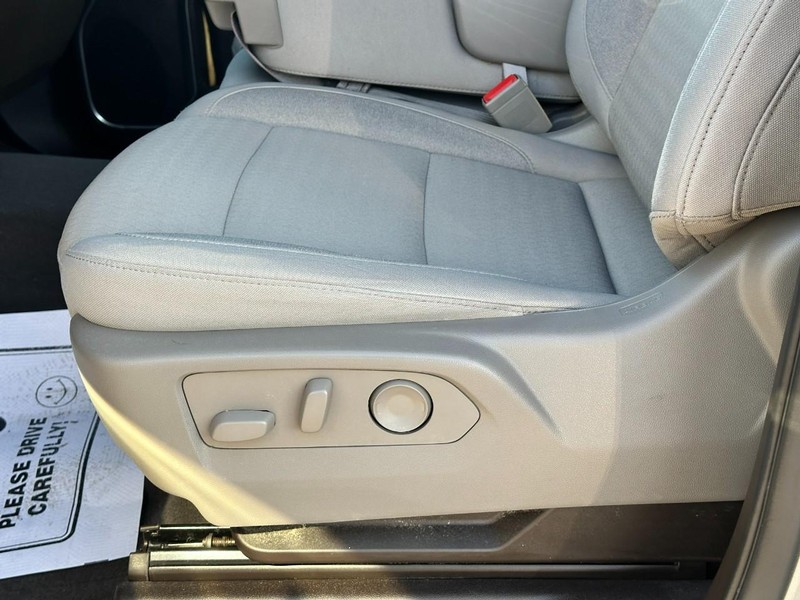 Chevrolet Silverado 1500 Vehicle Full-screen Gallery Image 17