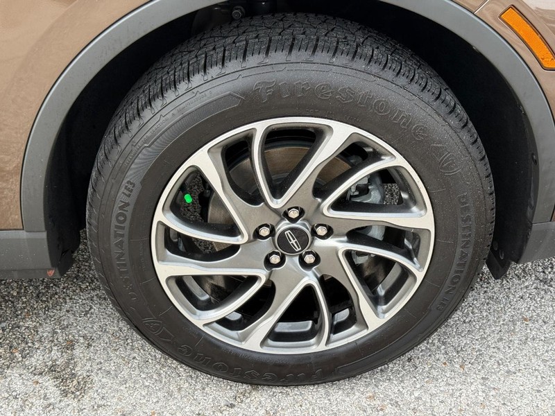 View vehicle photo 7