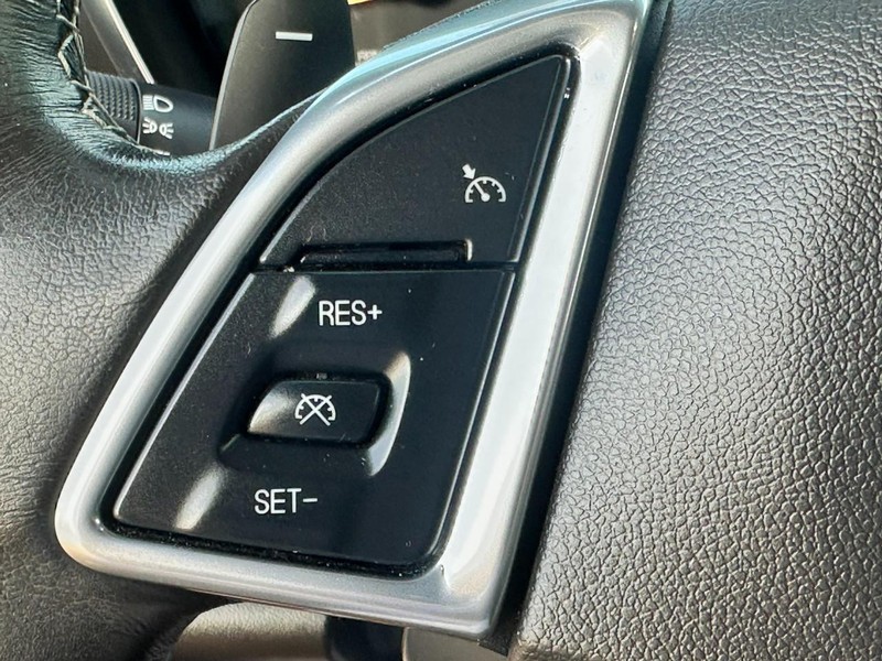 Chevrolet Camaro Vehicle Full-screen Gallery Image 14