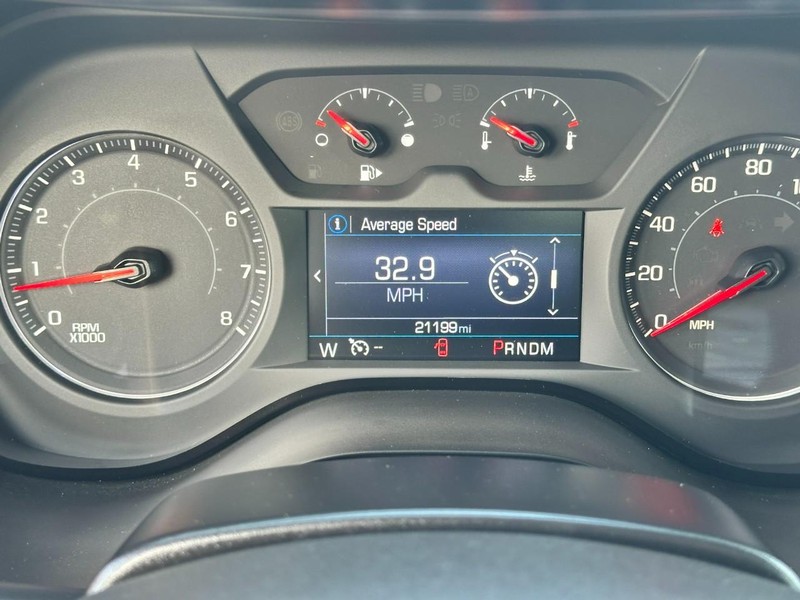 Chevrolet Camaro Vehicle Full-screen Gallery Image 16