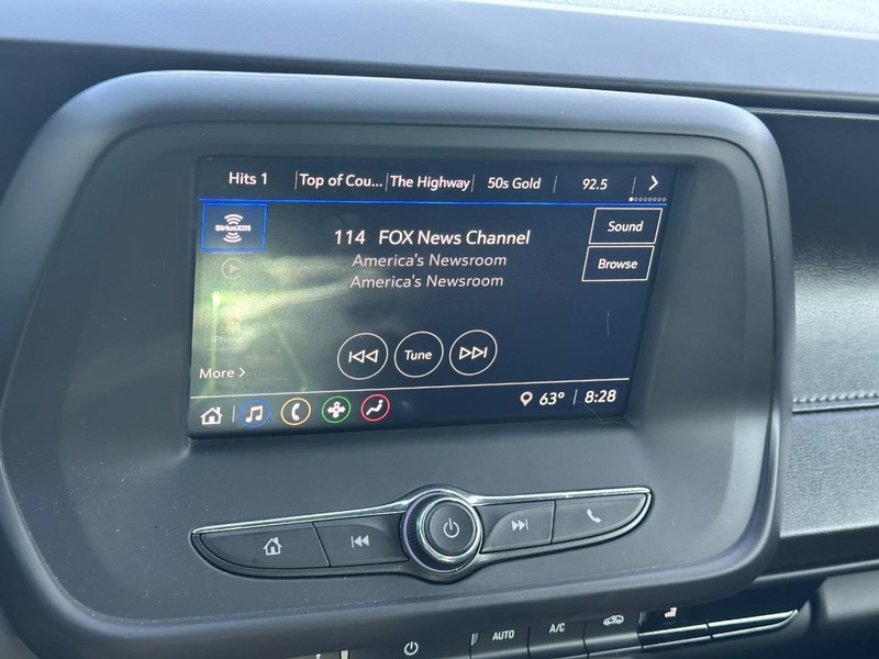 Chevrolet Camaro Vehicle Full-screen Gallery Image 17