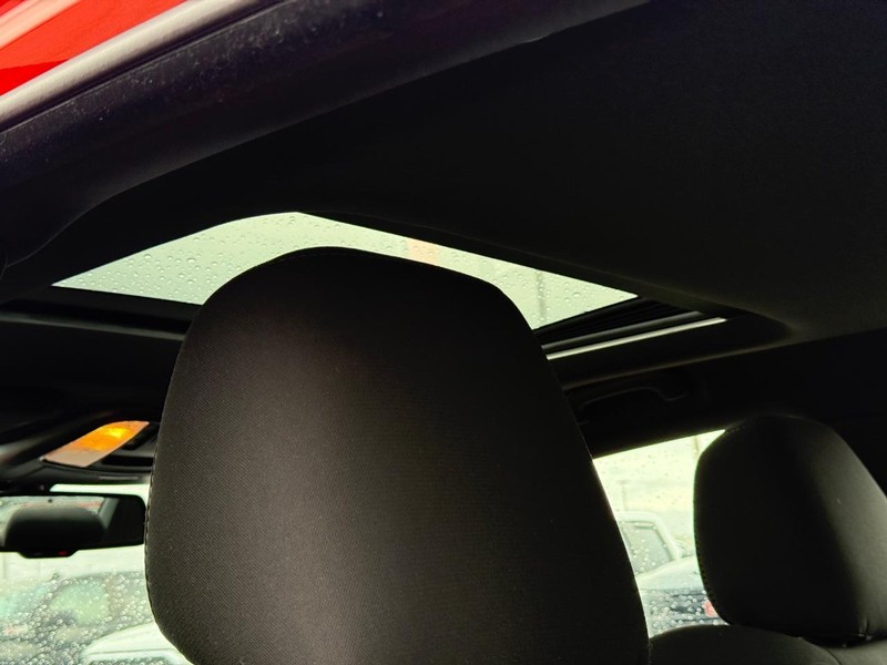 Dodge Charger Vehicle Full-screen Gallery Image 11