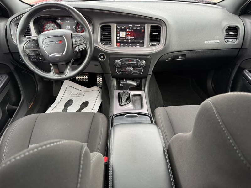 Dodge Charger Vehicle Full-screen Gallery Image 12