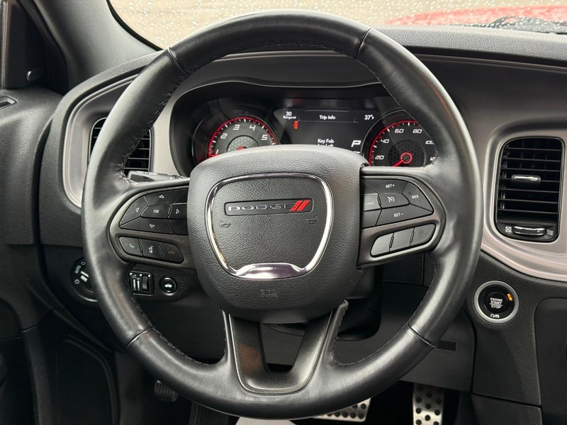 Dodge Charger Vehicle Full-screen Gallery Image 13