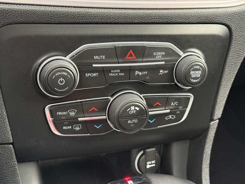 Dodge Charger Vehicle Full-screen Gallery Image 20