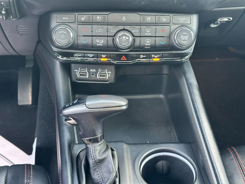 Dodge Durango Vehicle Full-screen Gallery Image 14