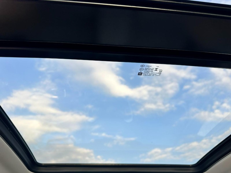 GMC Terrain Vehicle Full-screen Gallery Image 11