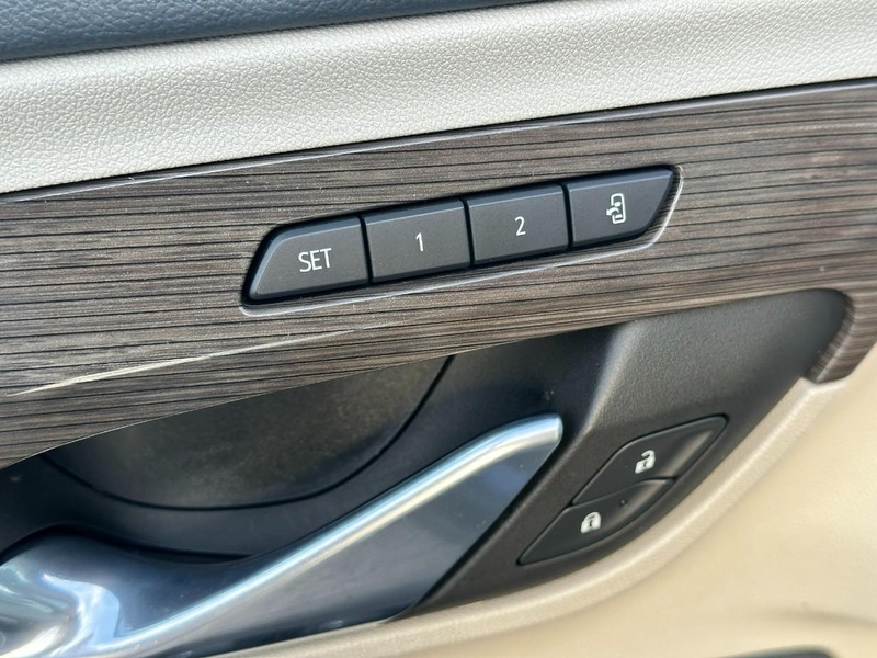 GMC Terrain Vehicle Full-screen Gallery Image 18