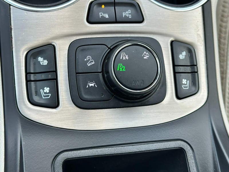 GMC Terrain Vehicle Full-screen Gallery Image 24