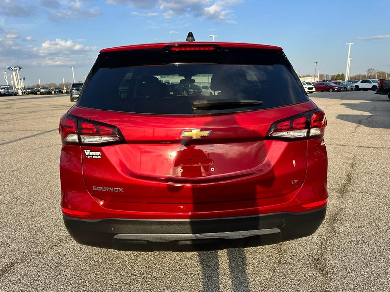 Chevrolet Equinox Vehicle Full-screen Gallery Image 4