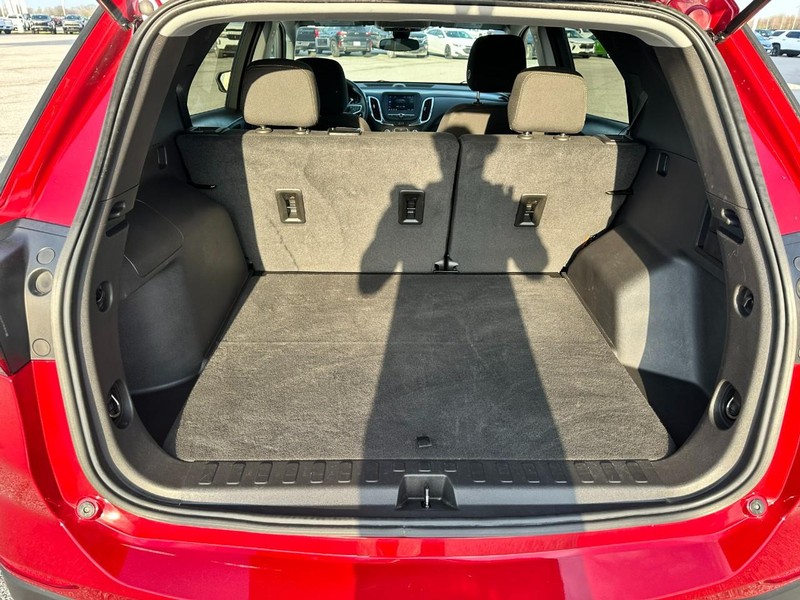 Chevrolet Equinox Vehicle Full-screen Gallery Image 5