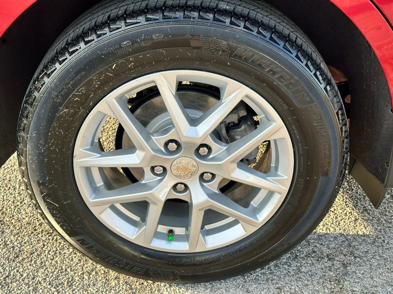 Chevrolet Equinox Vehicle Full-screen Gallery Image 7