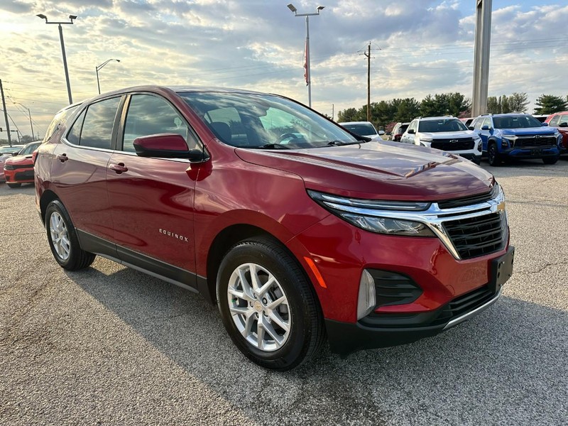Chevrolet Equinox Vehicle Full-screen Gallery Image 8