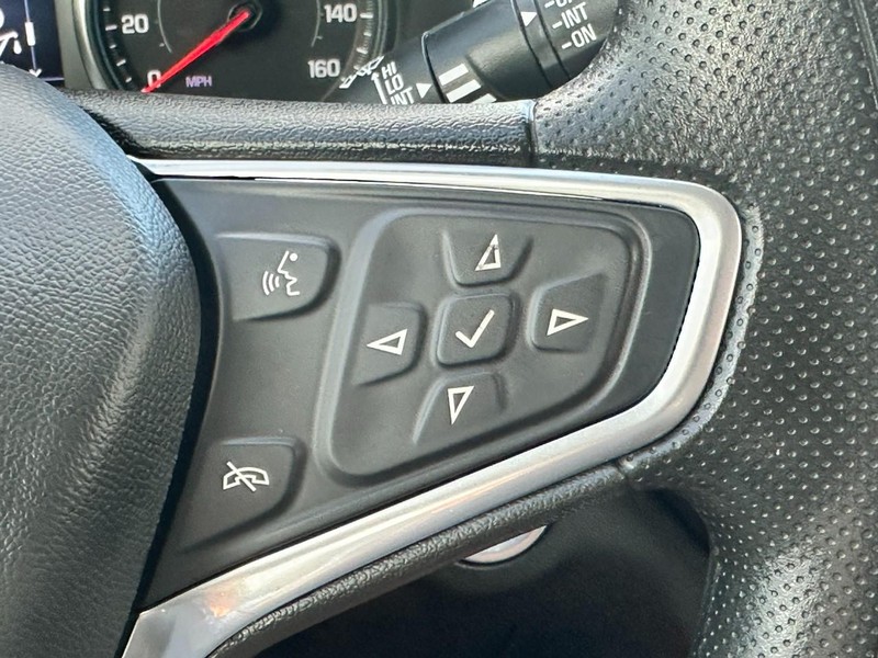 Chevrolet Equinox Vehicle Full-screen Gallery Image 19