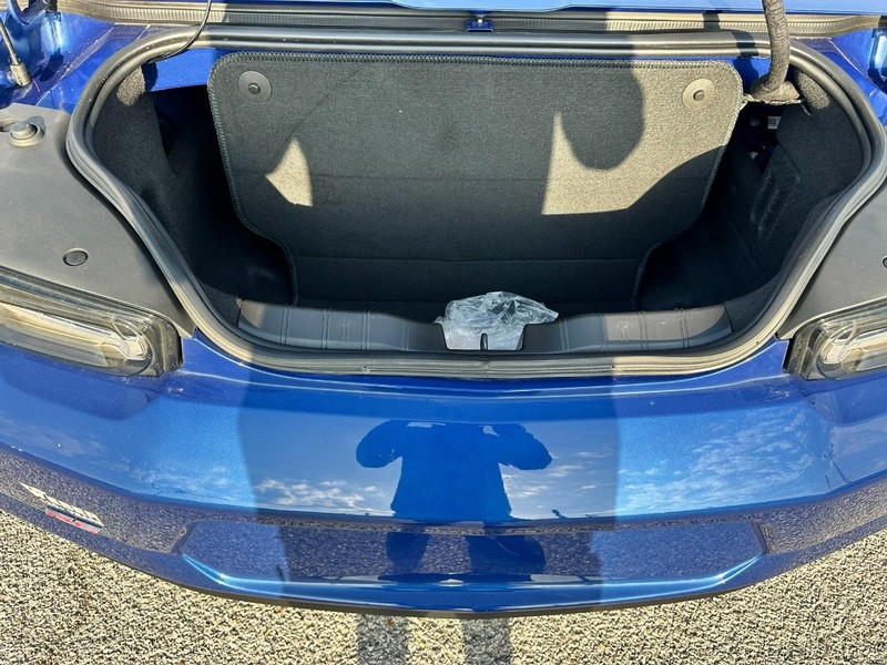 Chevrolet Camaro Vehicle Full-screen Gallery Image 5