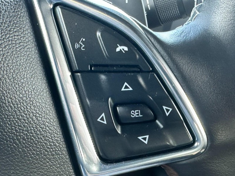 Chevrolet Camaro Vehicle Full-screen Gallery Image 15