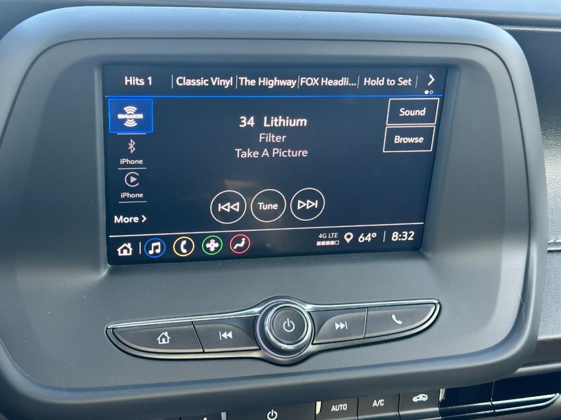 Chevrolet Camaro Vehicle Full-screen Gallery Image 17