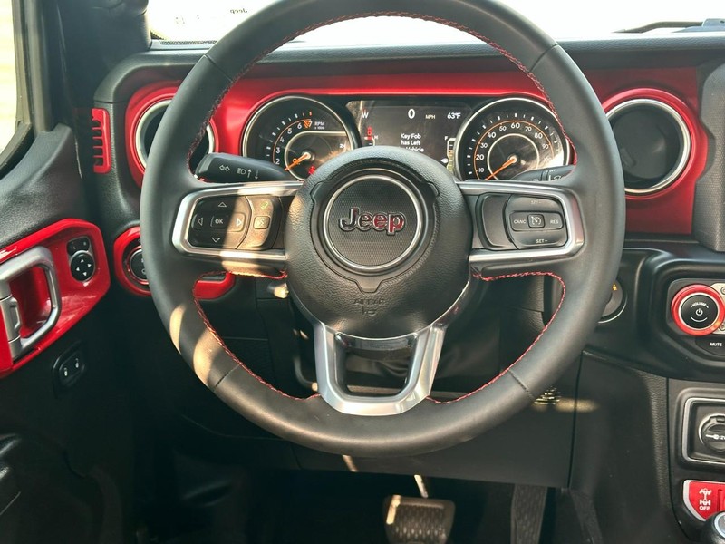 Jeep Gladiator Vehicle Full-screen Gallery Image 12