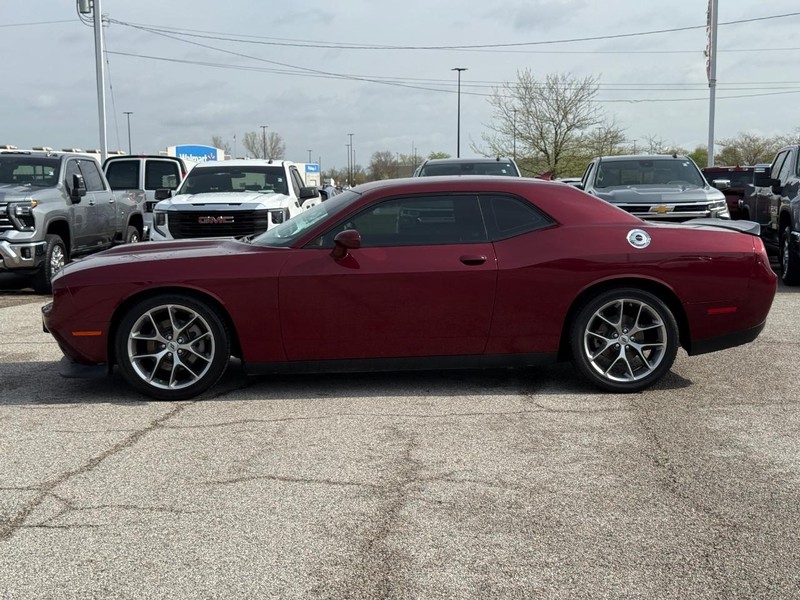 Dodge Challenger Vehicle Full-screen Gallery Image 2