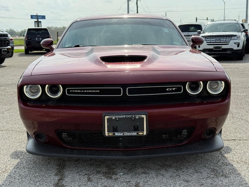 Dodge Challenger Vehicle Full-screen Gallery Image 9