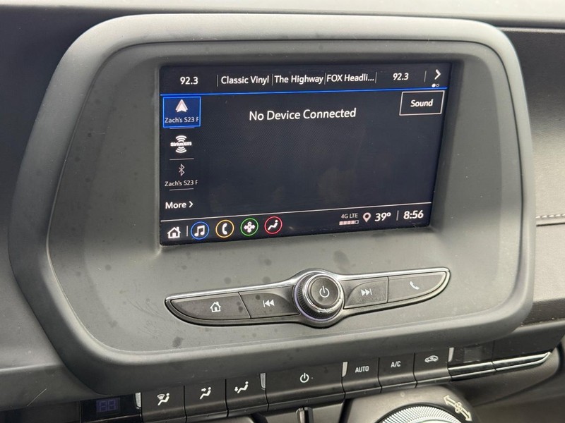 Chevrolet Camaro Vehicle Full-screen Gallery Image 19