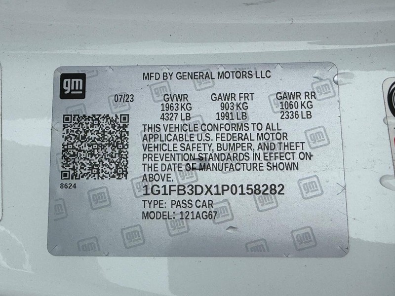 Chevrolet Camaro Vehicle Full-screen Gallery Image 27