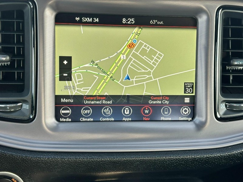 Dodge Challenger Vehicle Full-screen Gallery Image 19