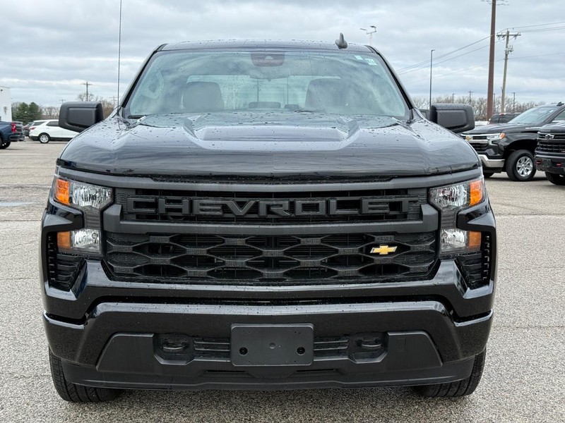 Chevrolet Silverado 1500 Vehicle Full-screen Gallery Image 9