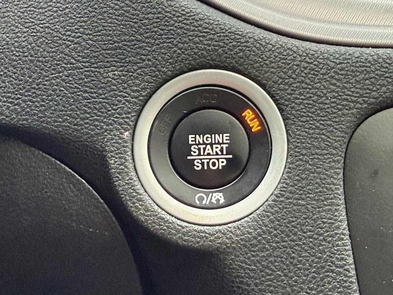 Dodge Charger Vehicle Full-screen Gallery Image 16