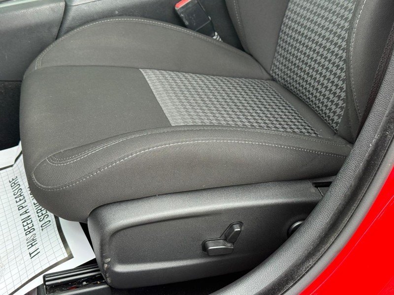 Dodge Charger Vehicle Full-screen Gallery Image 25