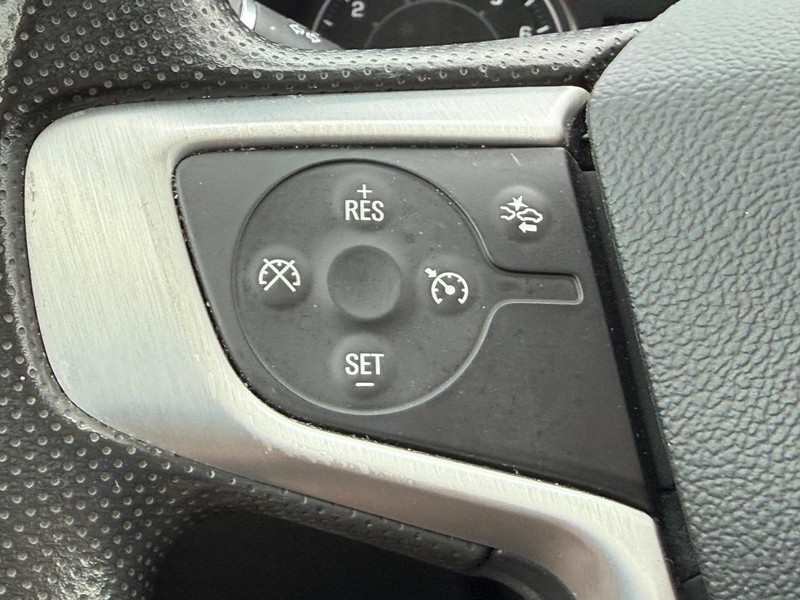 GMC Acadia Vehicle Full-screen Gallery Image 14