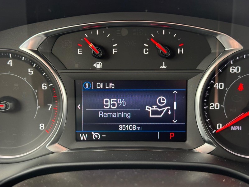 GMC Acadia Vehicle Full-screen Gallery Image 22
