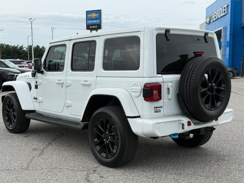 Jeep Wrangler 4xe Vehicle Full-screen Gallery Image 3