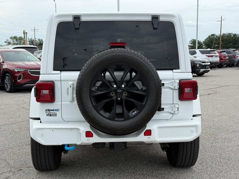 Jeep Wrangler 4xe Vehicle Full-screen Gallery Image 4