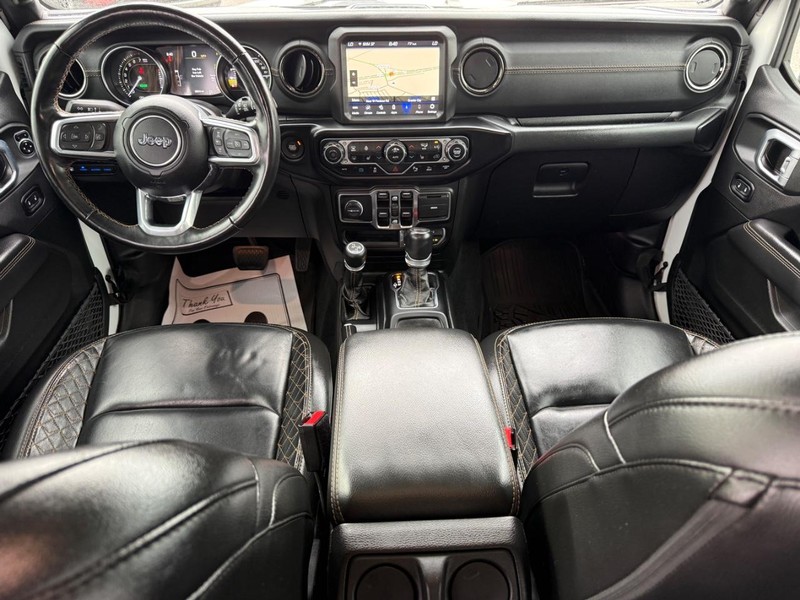 Jeep Wrangler 4xe Vehicle Full-screen Gallery Image 13