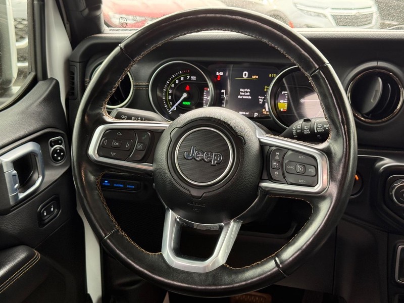 Jeep Wrangler 4xe Vehicle Full-screen Gallery Image 14