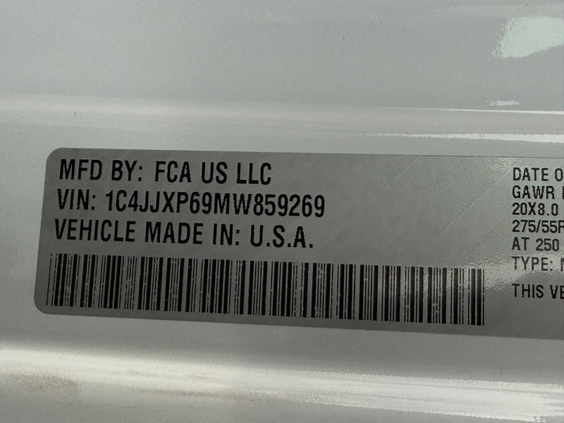 Jeep Wrangler 4xe Vehicle Full-screen Gallery Image 28