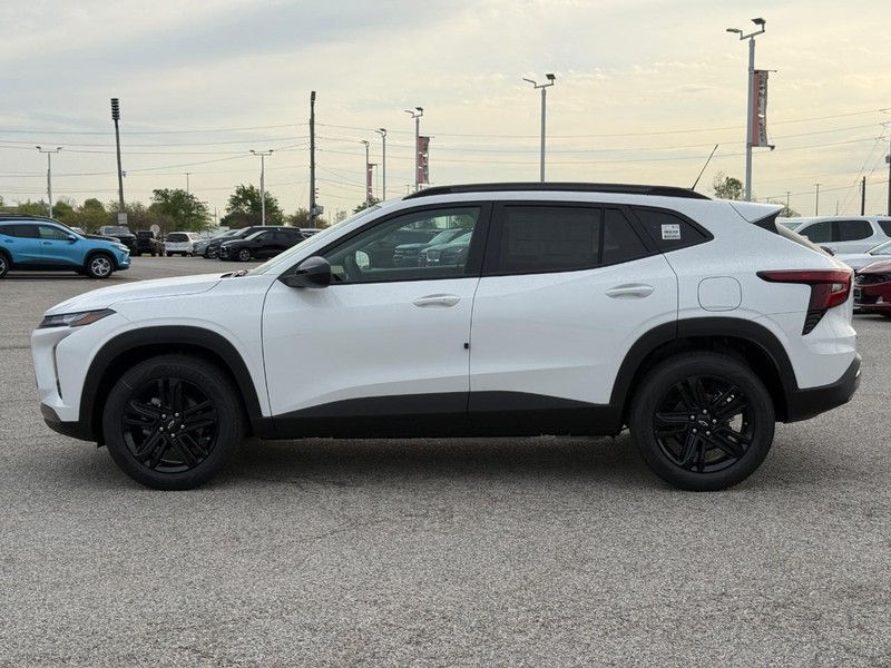 Chevrolet Trax Vehicle Full-screen Gallery Image 2