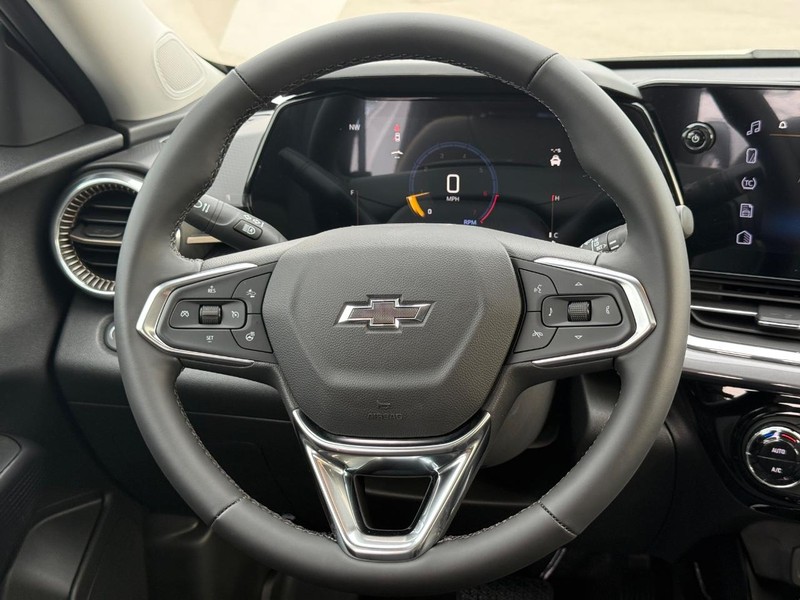 Chevrolet Trax Vehicle Full-screen Gallery Image 8
