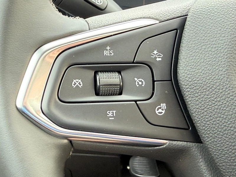 Chevrolet Trax Vehicle Full-screen Gallery Image 9