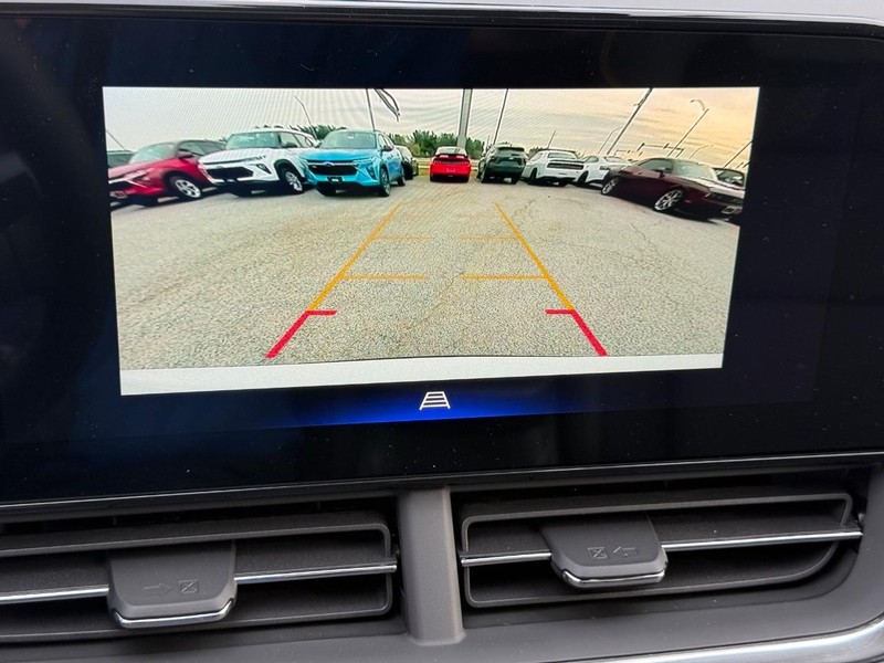Chevrolet Trax Vehicle Full-screen Gallery Image 13