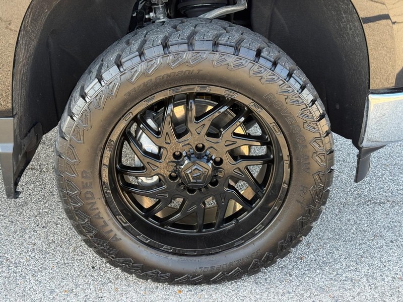 Chevrolet Silverado 1500 Vehicle Full-screen Gallery Image 7