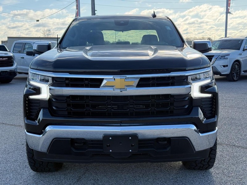 Chevrolet Silverado 1500 Vehicle Full-screen Gallery Image 10