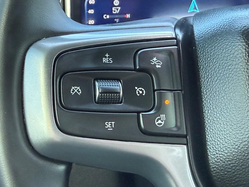 Chevrolet Silverado 1500 Vehicle Full-screen Gallery Image 14