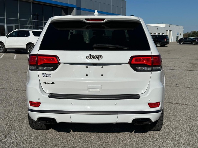 Jeep Grand Cherokee Vehicle Full-screen Gallery Image 4