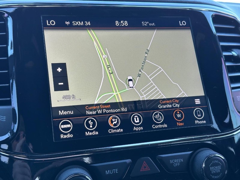 Jeep Grand Cherokee Vehicle Full-screen Gallery Image 18