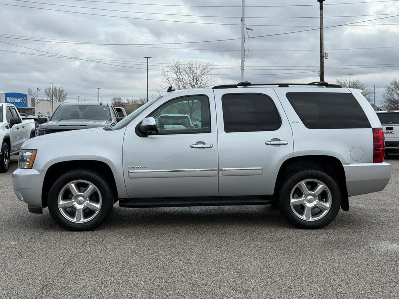 Chevrolet Tahoe Vehicle Full-screen Gallery Image 2