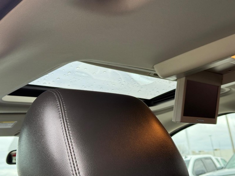 Chevrolet Tahoe Vehicle Full-screen Gallery Image 12