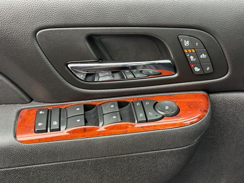 Chevrolet Tahoe Vehicle Full-screen Gallery Image 26