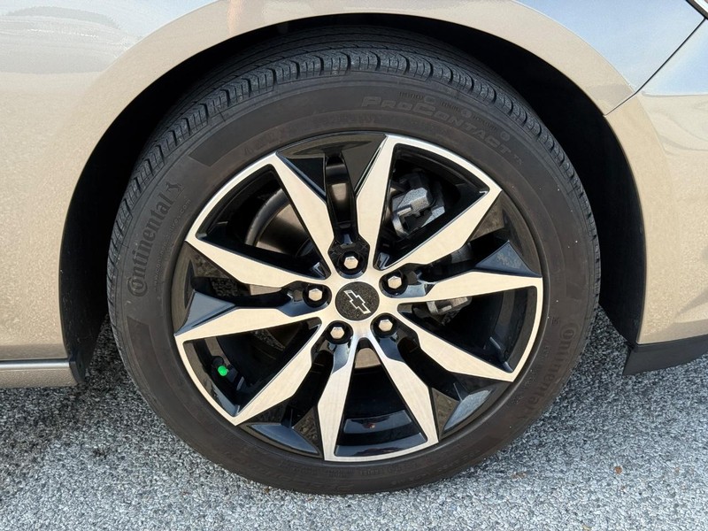 Chevrolet Malibu Vehicle Full-screen Gallery Image 7